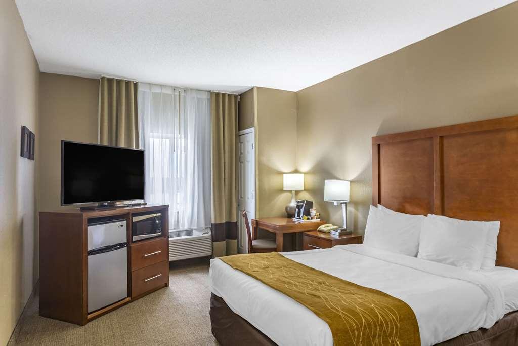 Comfort Inn Gurnee Near Six Flags Room photo